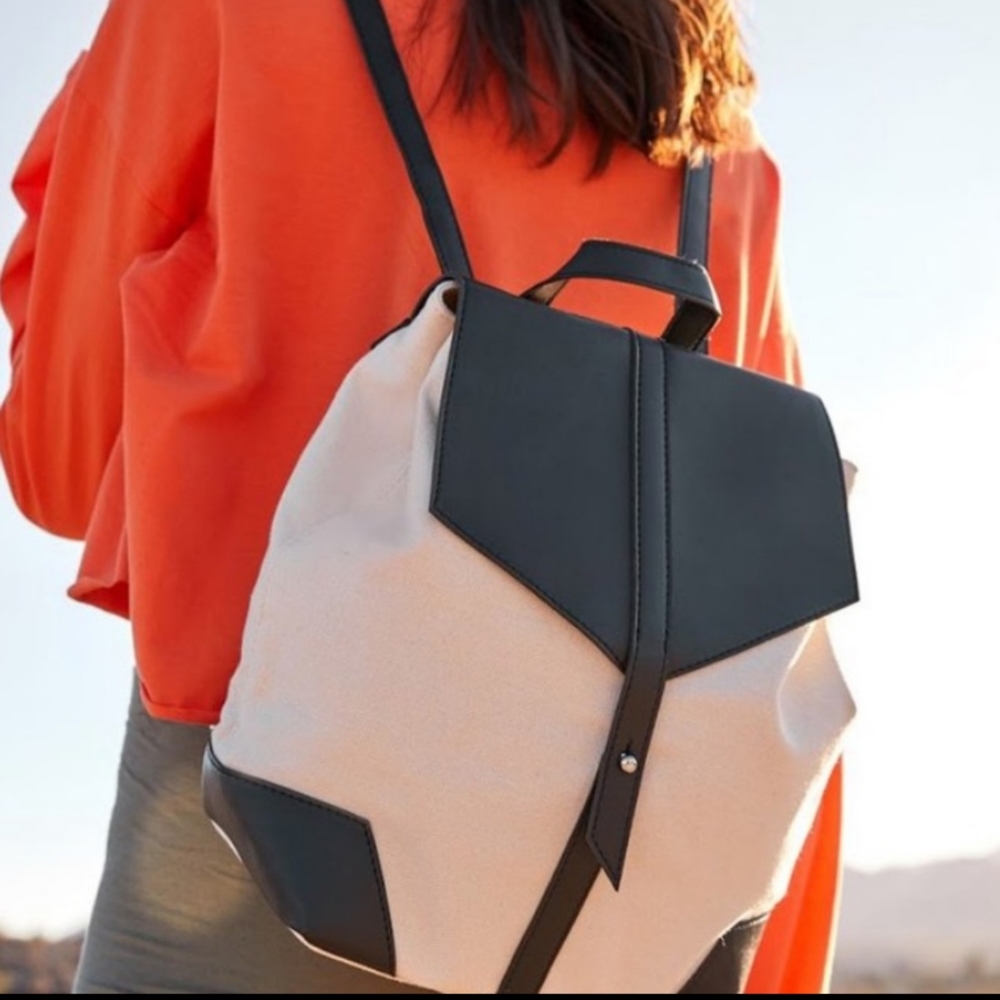 NWT Deux Lux - Demi Backpack w. Dust Bag